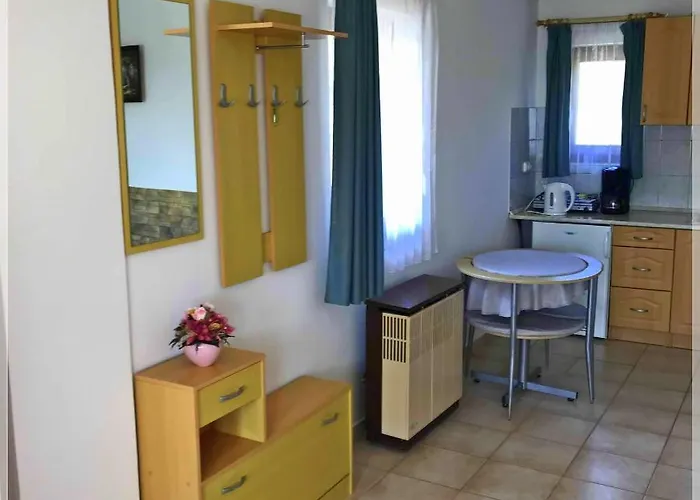 Kleines Haus Appartamento Hévíz